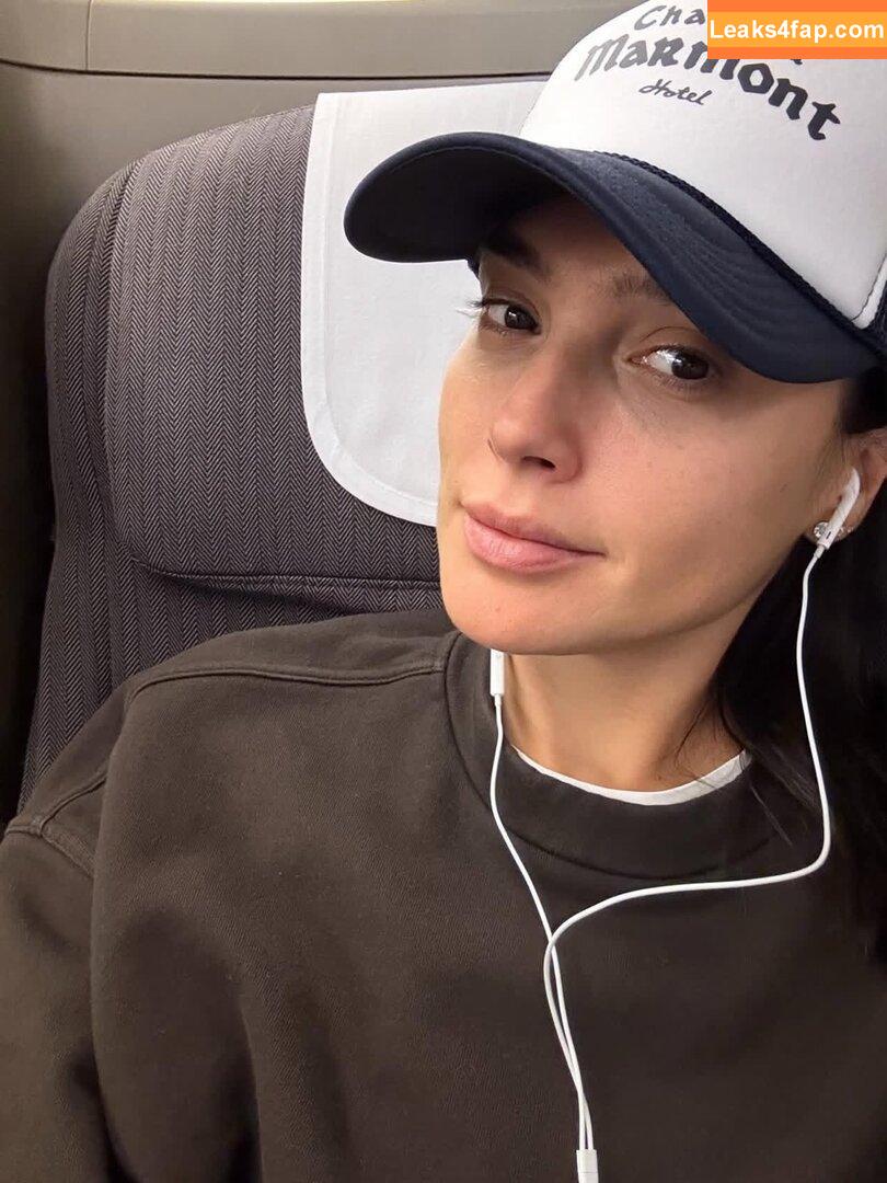 Gal Gadot / gal_gadot / https: / inked_hriss leaked photo photo #2346