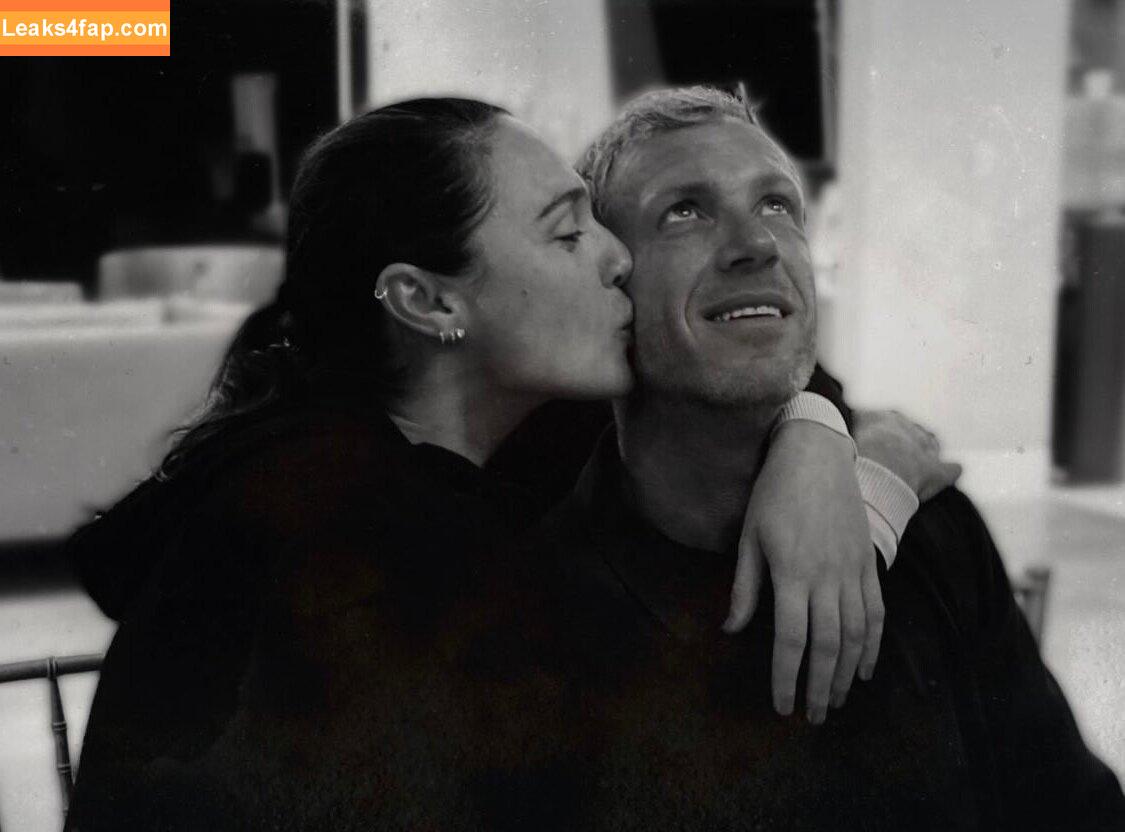 Gal Gadot / gal_gadot / https: / inked_hriss leaked photo photo #2374