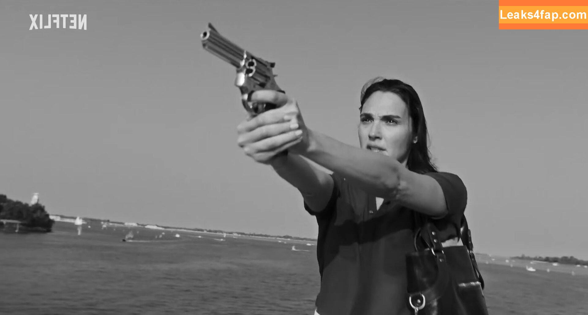 Gal Gadot / gal_gadot / https: / inked_hriss leaked photo photo #2397