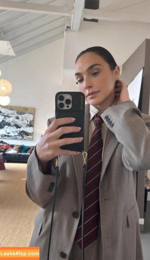 Gal Gadot photo #2051