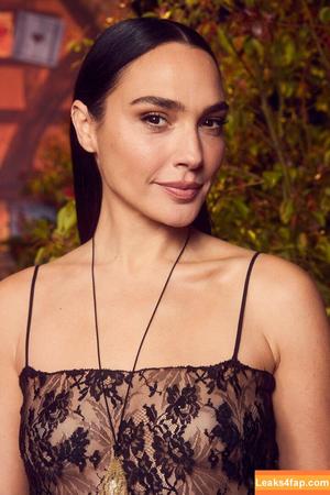Gal Gadot photo #2179
