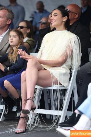 Gal Gadot photo #2192