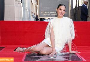 Gal Gadot photo #2203
