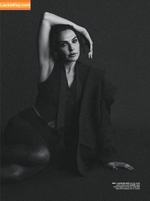 Gal Gadot photo #2425