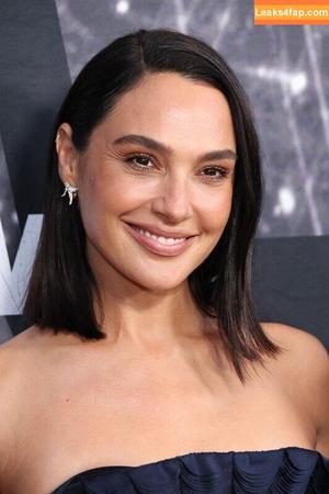 Gal Gadot фото #2460