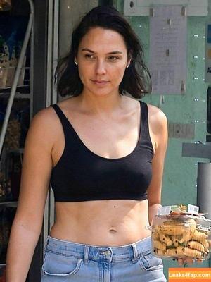 Gal Gadot photo #2486