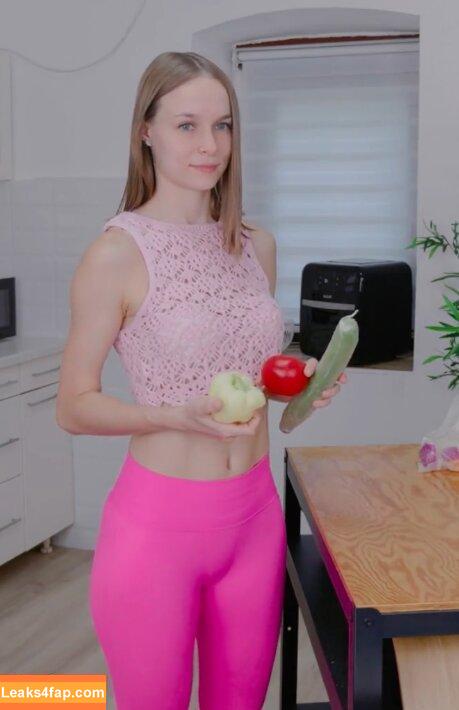 Gavrilka / gavrilka300 leaked photo photo #0106