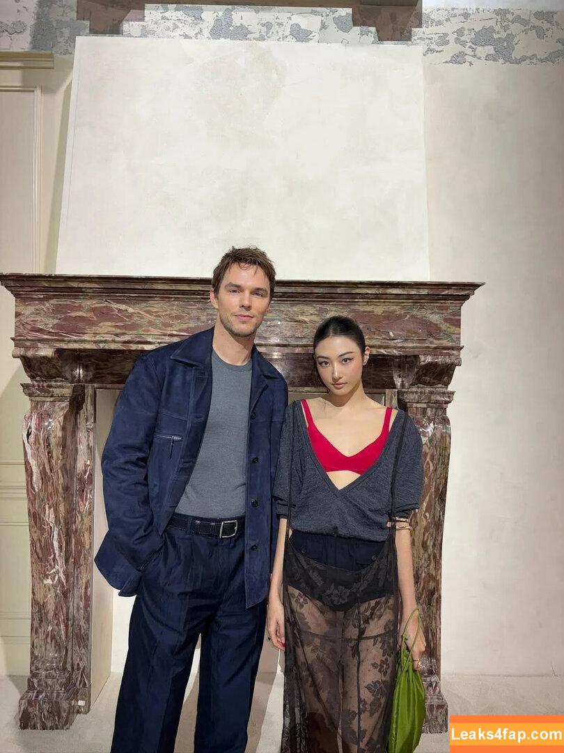 Gawon / Lee Ga-won / MEOVV_GAWON / gawon_moevv / https: / 이가원 MEOVV leaked photo photo #0009