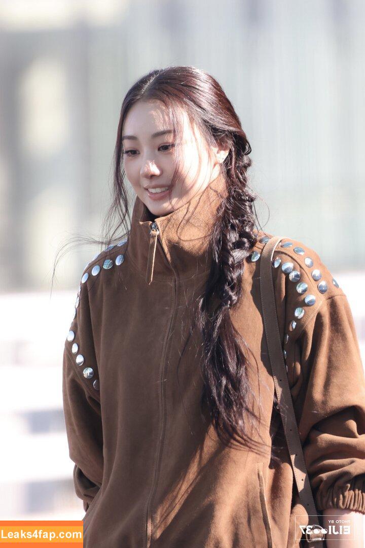 Gawon / Lee Ga-won / MEOVV_GAWON / gawon_moevv / https: / 이가원 MEOVV leaked photo photo #0040