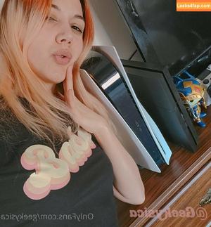 geekysica photo #0010