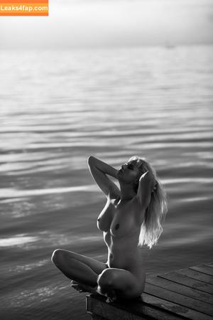Genevieve Morton фото #0523