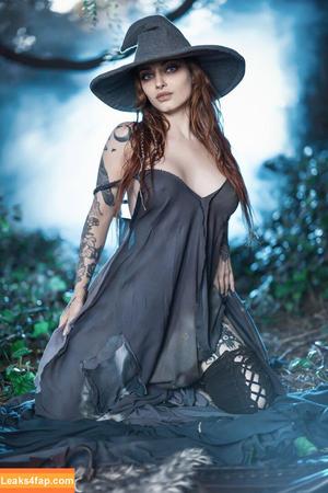 Genevieve photo #0031