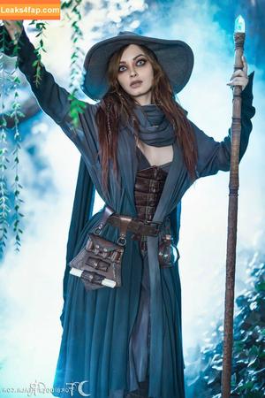 Genevieve photo #0035