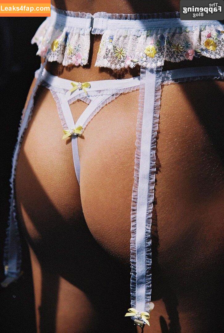 Georgia Fowler / georgiafowler слитое фото фото #0364