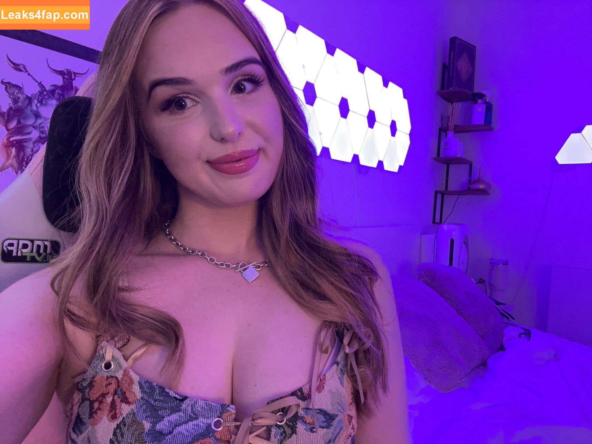 GeorgiaTwitch / Georgia / Mod Light / georgia_c / georgiahassarati leaked photo photo #0035