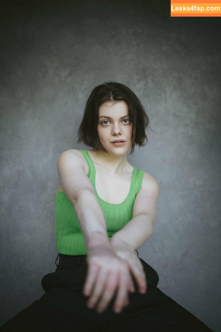 Georgie Henley /  слитое фото фото #0016