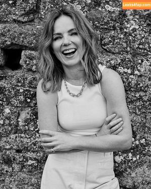 Geri Halliwell photo #0005