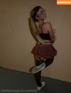 giannawhitexo photo #0015