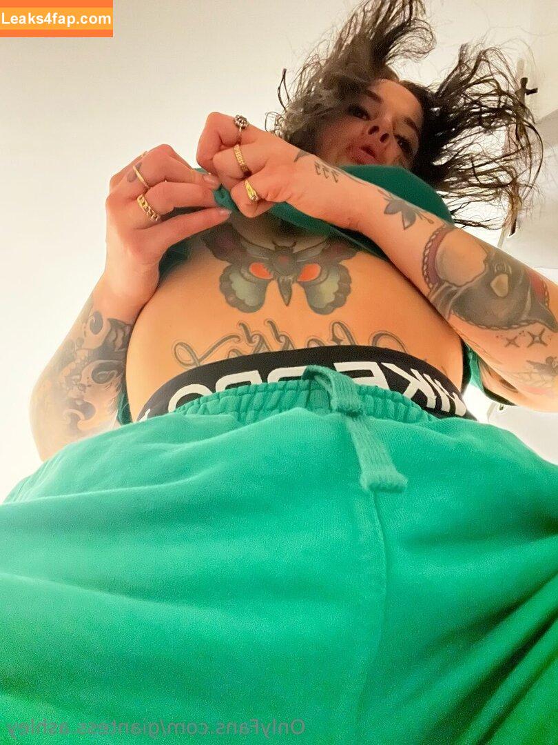 giantess.ashley / giantess.ashley5 leaked photo photo #0103