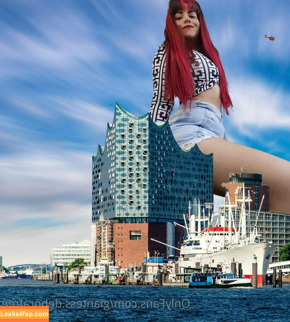 giantess.deborafree /  leaked photo photo #0001