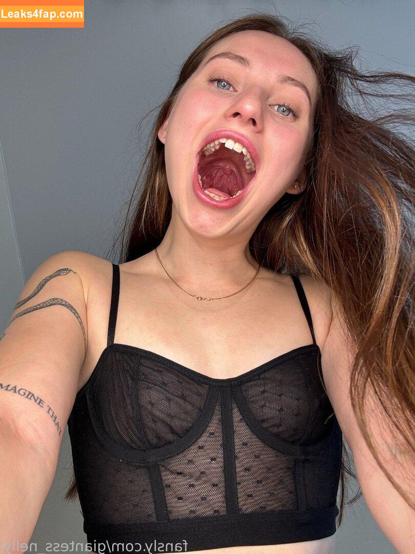 giantess_nelly / uvulamouthtonguepage leaked photo photo #0012