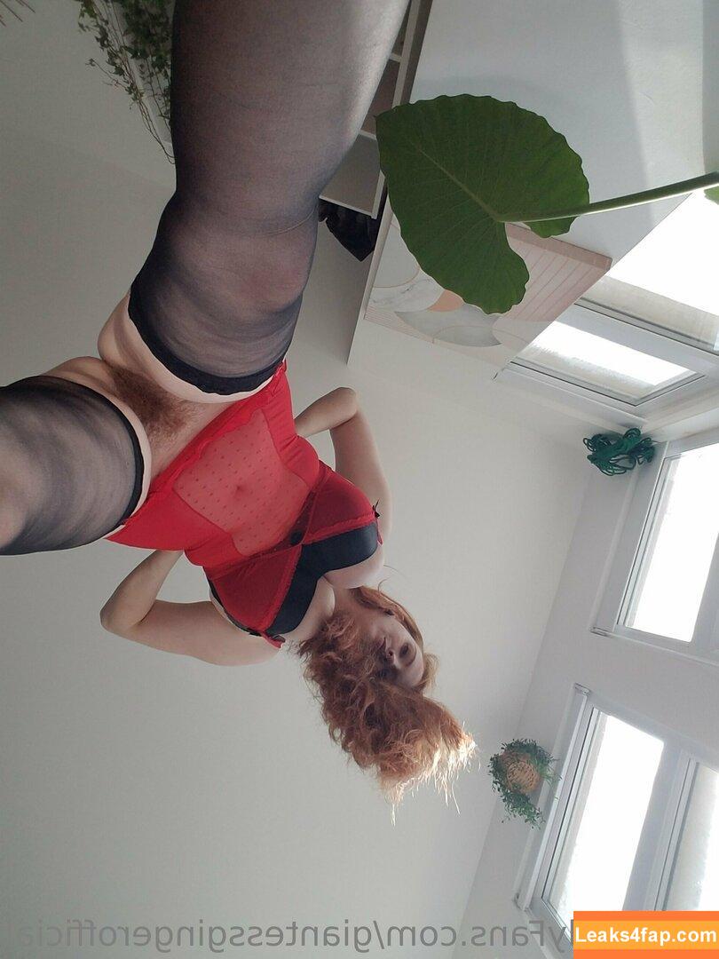 giantessgingerofficial / reallifebecky leaked photo photo #0079
