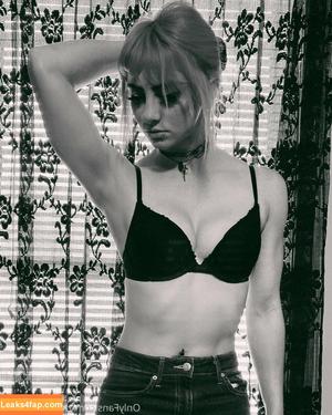 GiGi Dolan photo #0011