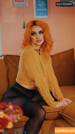 Gigi Dolin photo #0220