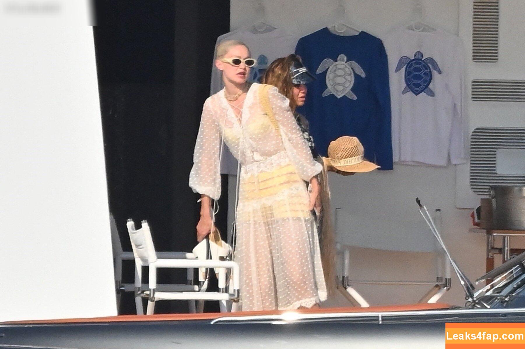 Gigi Hadid / GiGiHadid / aaliyahhadid leaked photo photo #0412