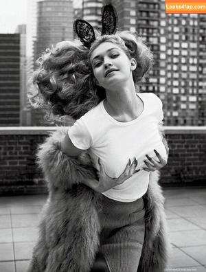 Gigi Hadid photo #0043