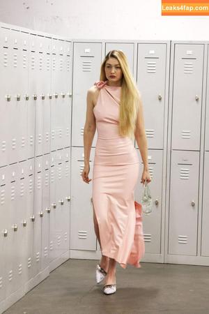 Gigi Hadid photo #0101