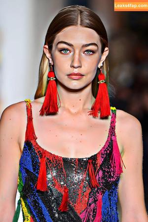 Gigi Hadid photo #0138