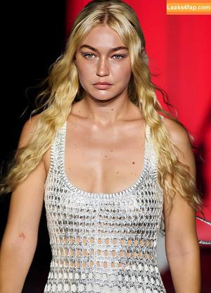 Gigi Hadid photo #0150