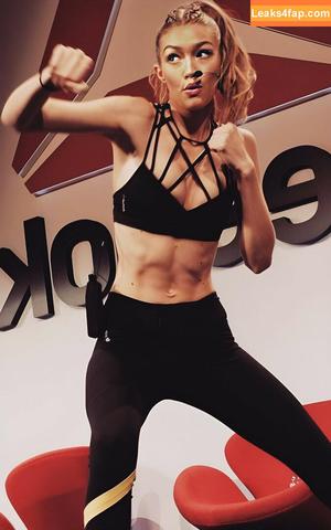 Gigi Hadid photo #0176