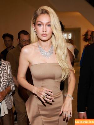 Gigi Hadid photo #0235