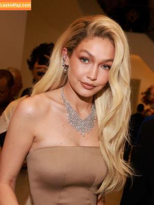 Gigi Hadid photo #0237