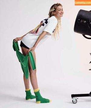 Gigi Hadid photo #0295