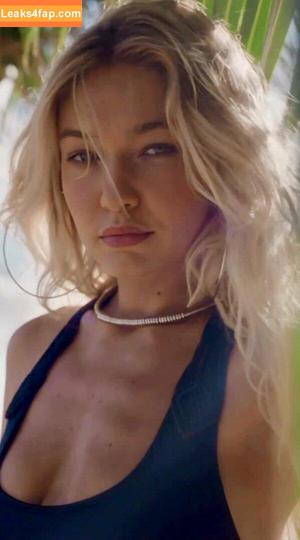 Gigi Hadid photo #0379