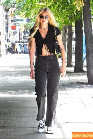 Gigi Hadid photo #0392