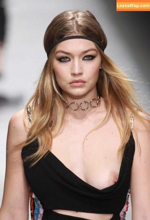 Gigi Hadid photo #0421