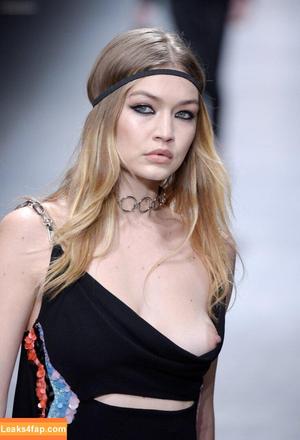Gigi Hadid photo #0422