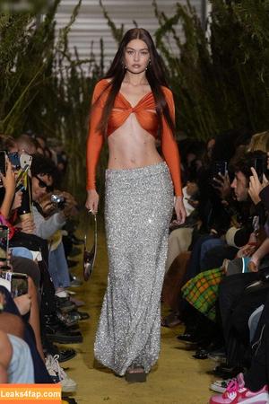 Gigi Hadid фото #0476