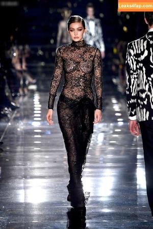 Gigi Hadid photo #0562