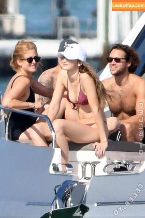 Gigi Hadid photo #0793