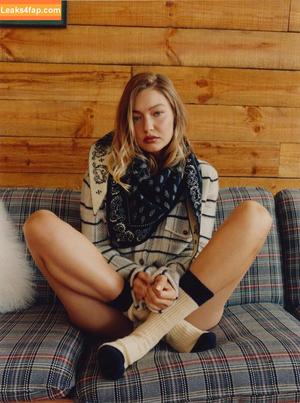 Gigi Hadid photo #0806