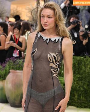 Gigi Hadid фото #0848