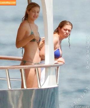 Gigi Hadid photo #0884