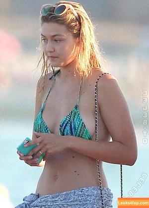 Gigi Hadid photo #0885