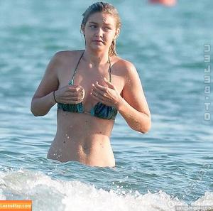 Gigi Hadid photo #0886