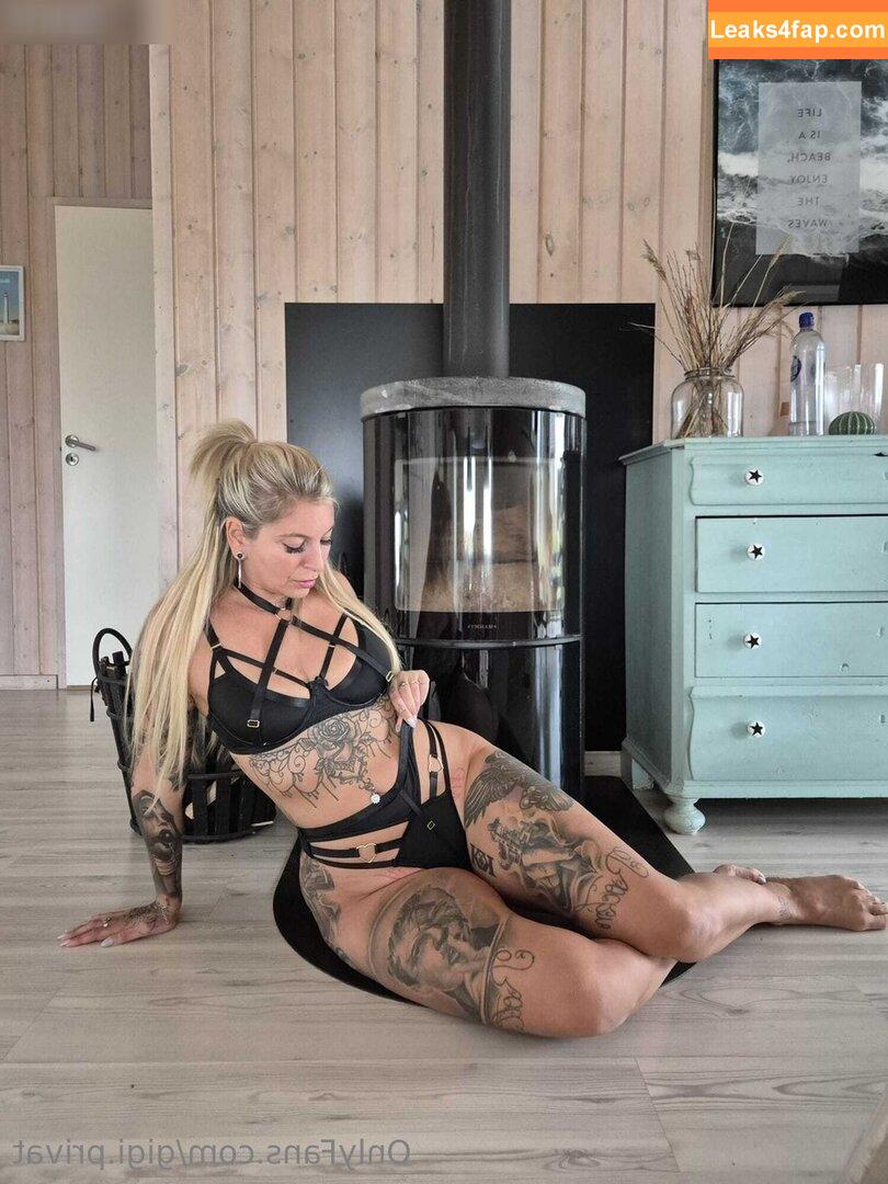 Gigi.Privat /  leaked photo photo #0016